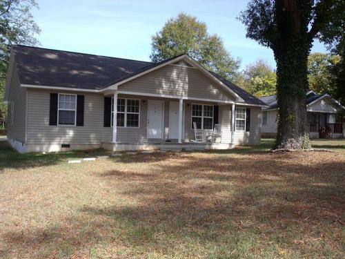 House for rent at 310 B Tarver St SE, Jacksonville, AL 36265