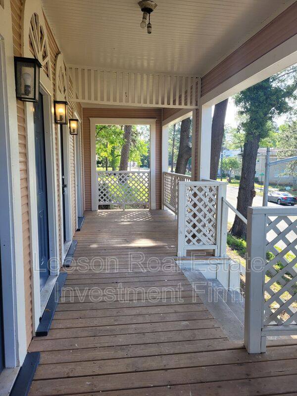Apartment for rent at 314 1 2 Kings Highway, Shreveport, LA 71104