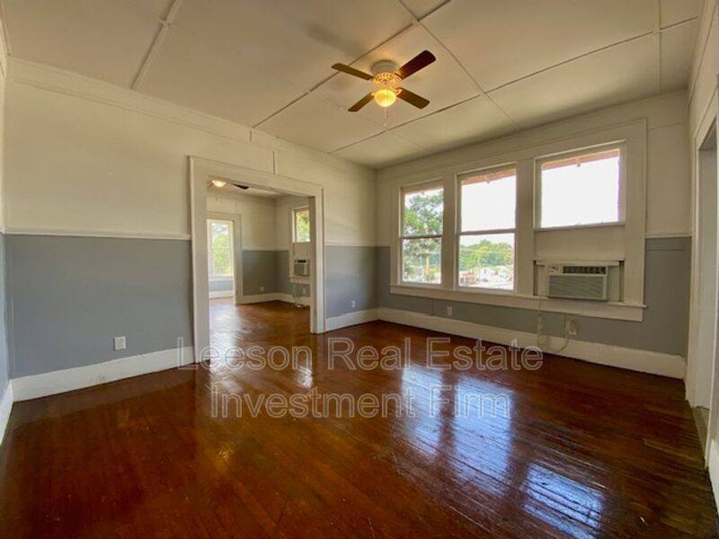 Apartment for rent at 314 1 2 Kings Highway, Shreveport, LA 71104