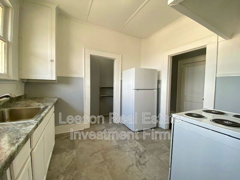 Apartment for rent at 314 1 2 Kings Highway, Shreveport, LA 71104