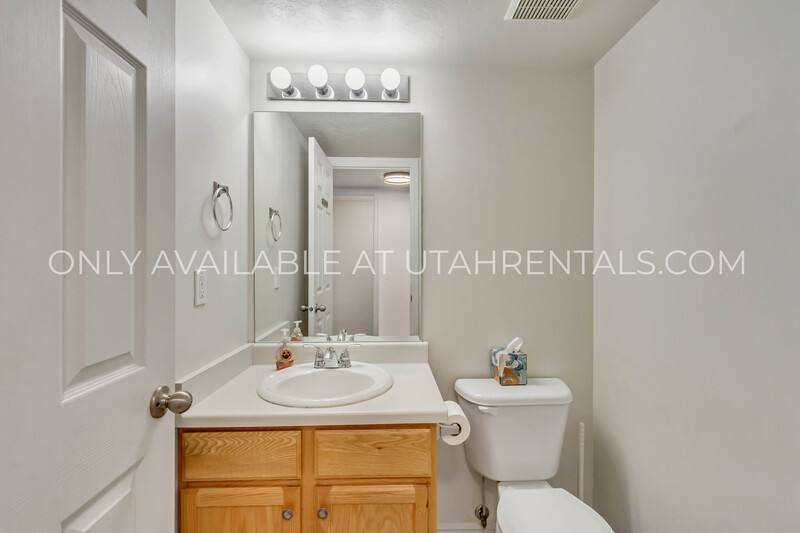 Townhouse for rent at 1328 S 1550 E, Provo, UT 84606