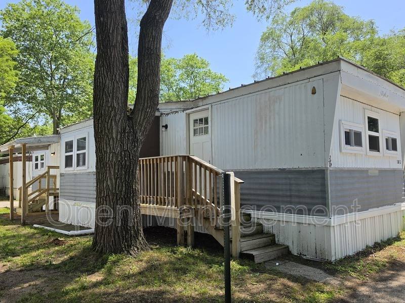 House for rent at 2668 Chateau Dr #36, Muskegon, MI 49441