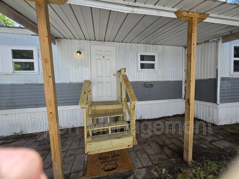 House for rent at 2668 Chateau Dr #36, Muskegon, MI 49441