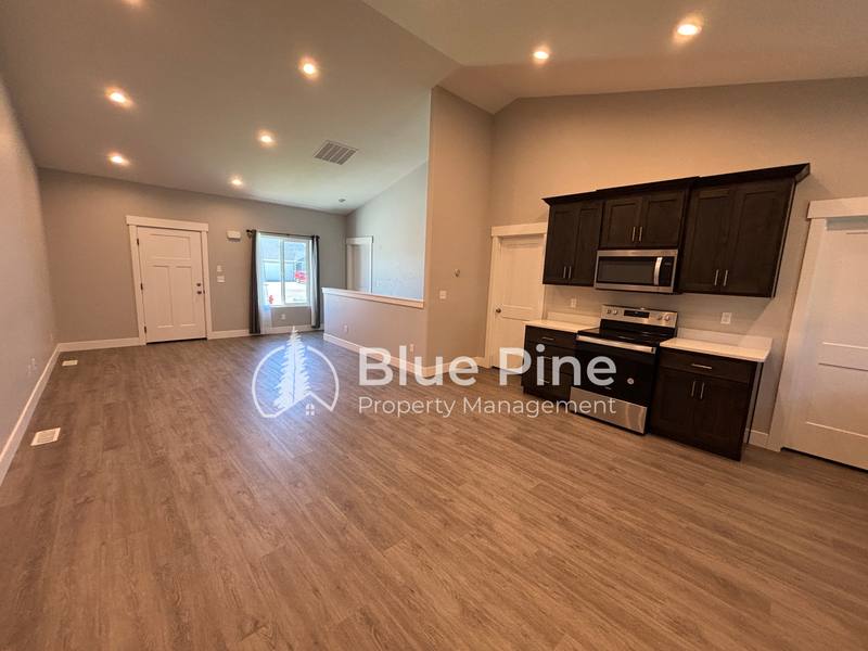 Townhouse for rent at 5760 Wildrose Ave, Idaho Falls, ID 83401