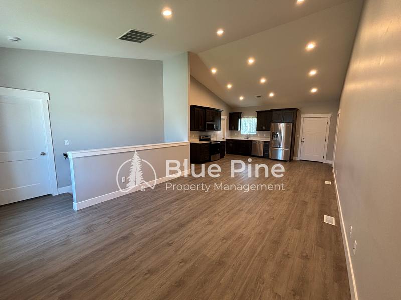 Townhouse for rent at 5760 Wildrose Ave, Idaho Falls, ID 83401