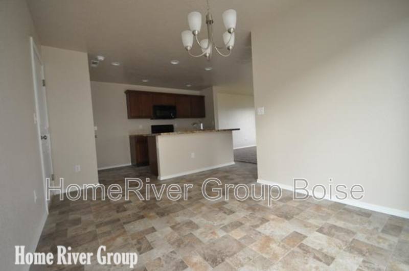 House for rent at 4265 S Overhill Way, Meridian, ID 83642
