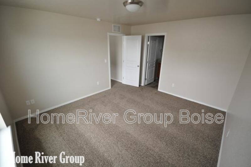 House for rent at 4265 S Overhill Way, Meridian, ID 83642