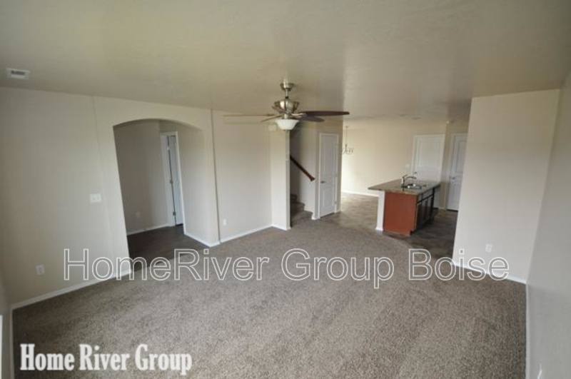 House for rent at 4265 S Overhill Way, Meridian, ID 83642