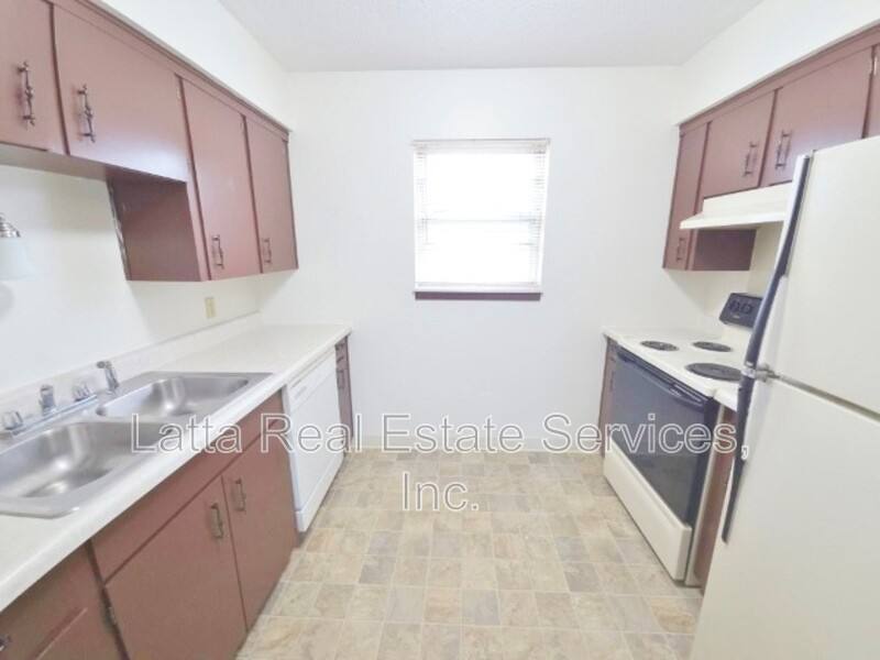 Apartment for rent at 12502 E 40th St S #C, Independence, MO 64055