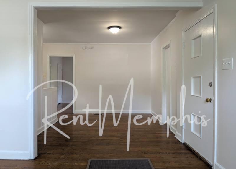 Apartment for rent at 72 S Larchmont Dr, Memphis, TN 38111