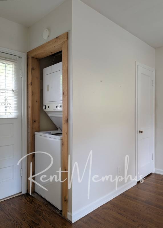 Apartment for rent at 72 S Larchmont Dr, Memphis, TN 38111