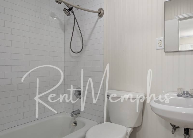 Apartment for rent at 72 S Larchmont Dr, Memphis, TN 38111