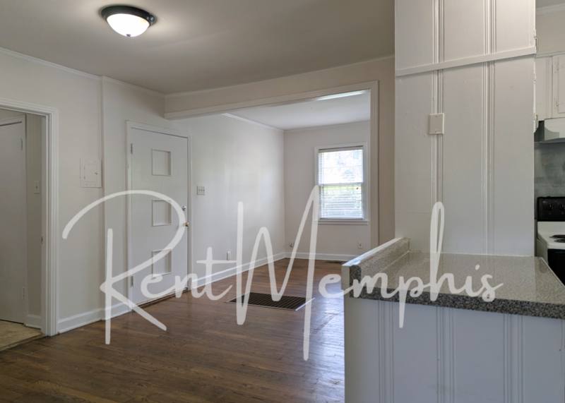 Apartment for rent at 72 S Larchmont Dr, Memphis, TN 38111