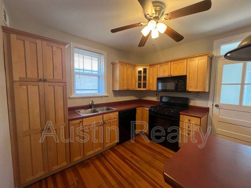 Apartment for rent at 7055 Tulane Ave #2F, Saint Louis, MO 63130
