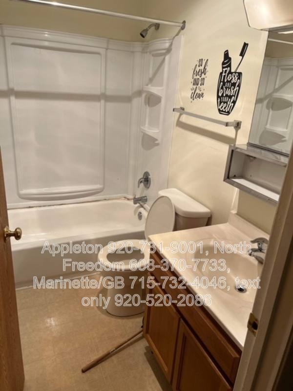 Apartment for rent at 1117 12th St #4, Baraboo, WI 53913