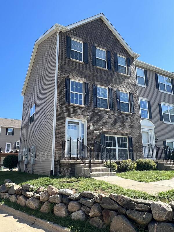 Townhouse for rent at 1005 NE Kamies Lane #1, Ankeny, IA 50021