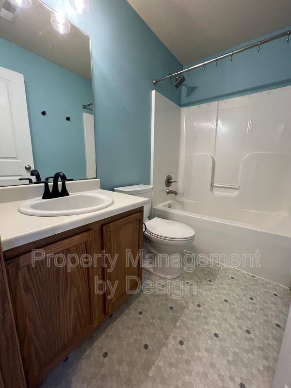 Townhouse for rent at 1005 NE Kamies Lane #1, Ankeny, IA 50021