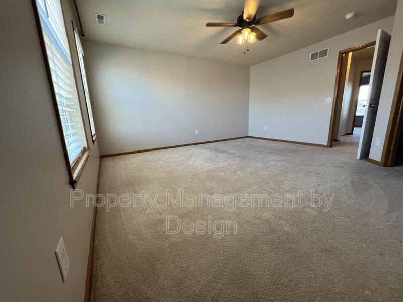 Townhouse for rent at 1005 NE Kamies Lane #1, Ankeny, IA 50021