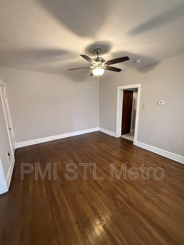 Apartment for rent at 3931-3933 Oregon Ave, Saint Louis, MO 63118