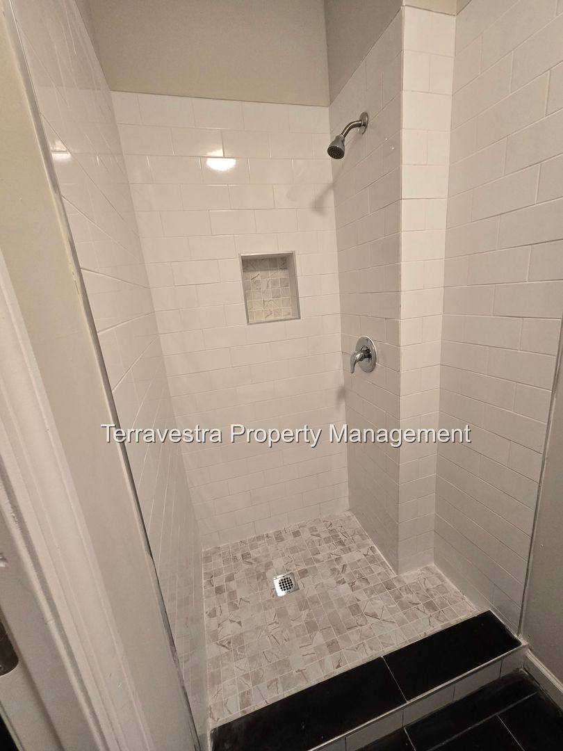 Apartment for rent at 321-323 S 5th St, Millville, NJ 08332