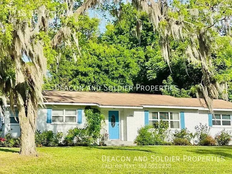 House for rent at 1118 NE 17th Ave, Ocala, FL 34470