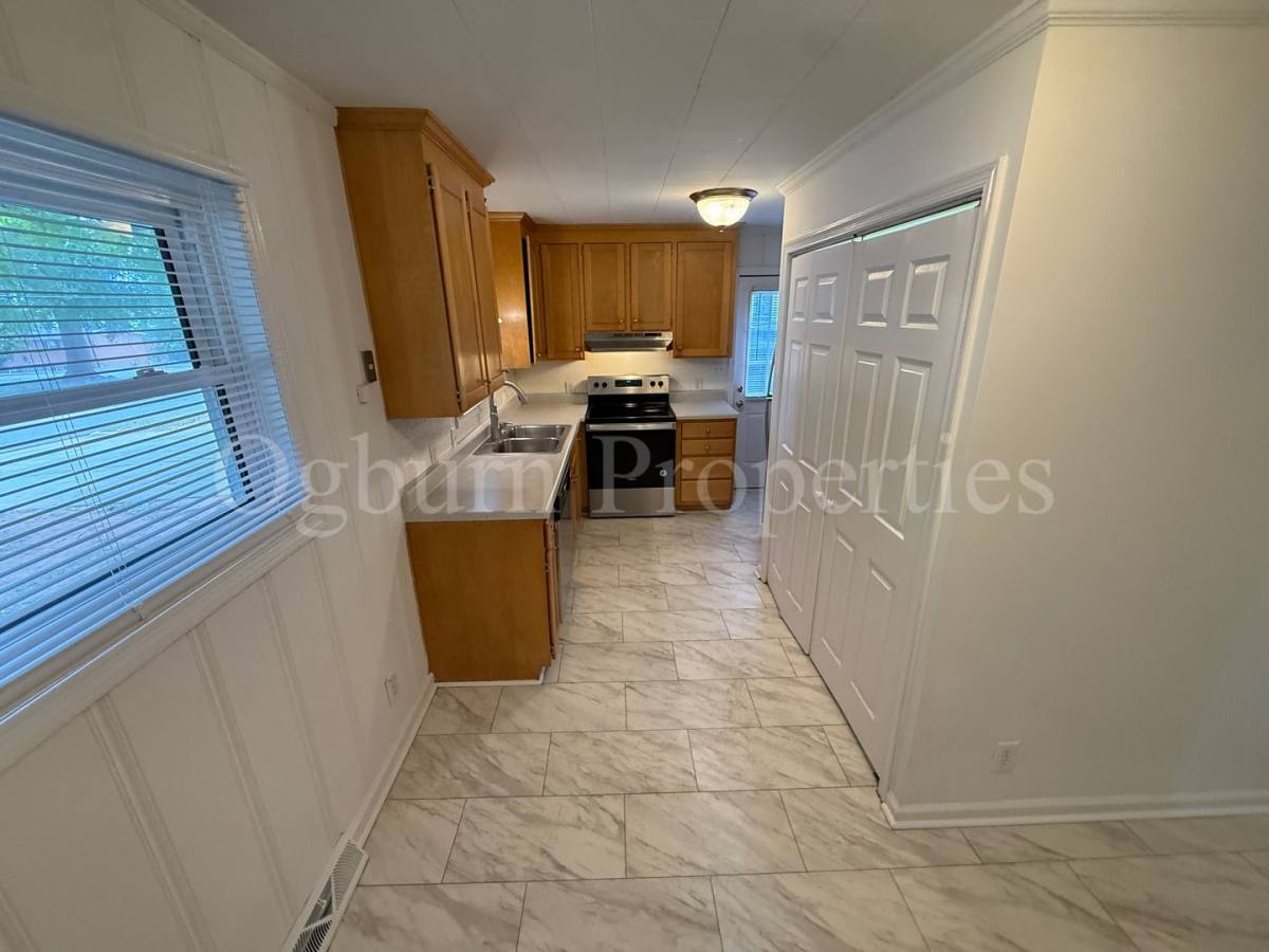 House for rent at 1102 Oak Grove Rd, Winston Salem, NC 27103