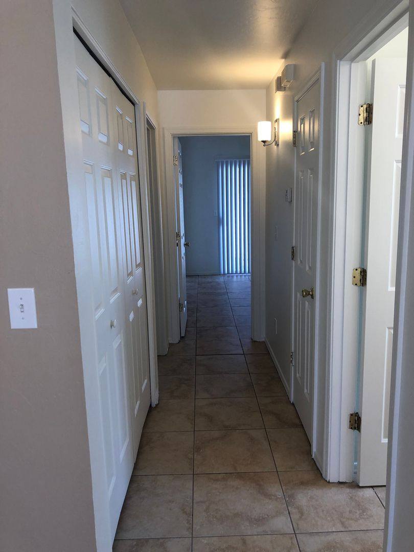 Townhouse for rent at 9115 E Esperanza Dr, Tucson, AZ 85715