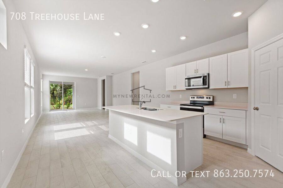House for rent at 708 Treehouse Lane, Labelle, FL 33935