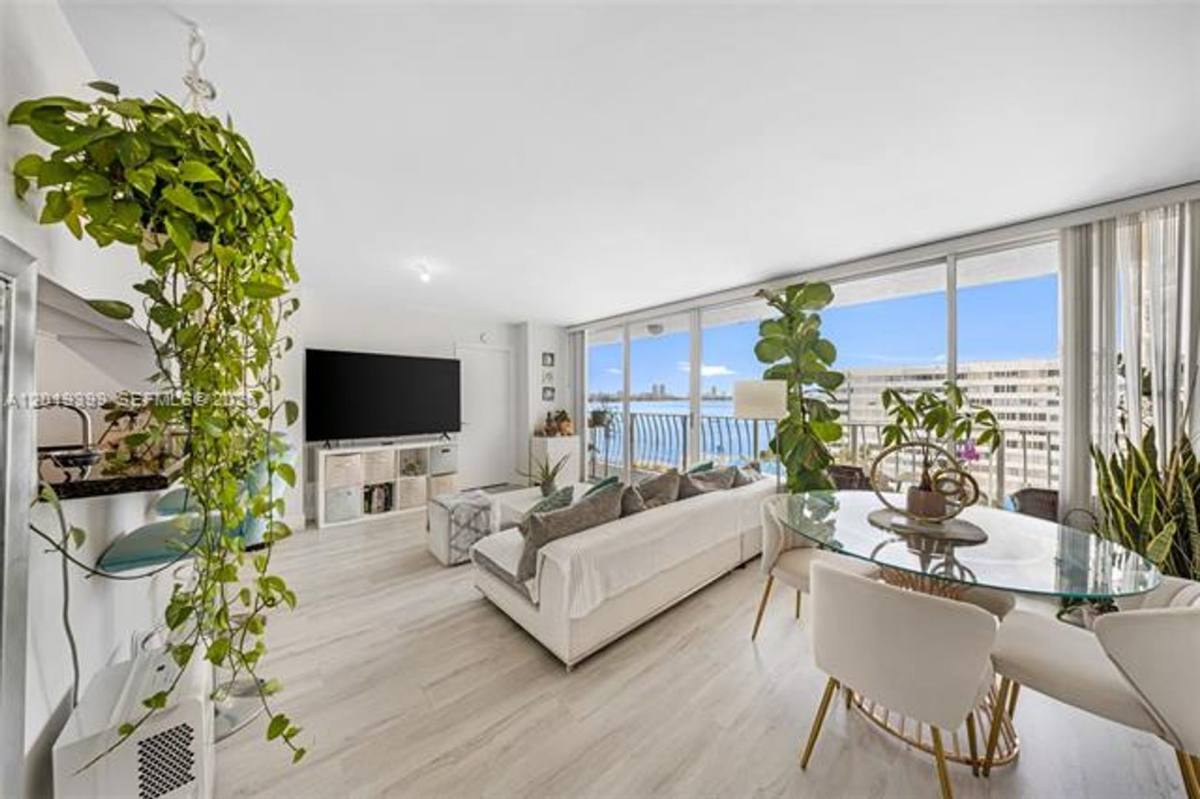 Apartment for rent at 7601 E Treasure Dr, Miami Beach, FL 33141