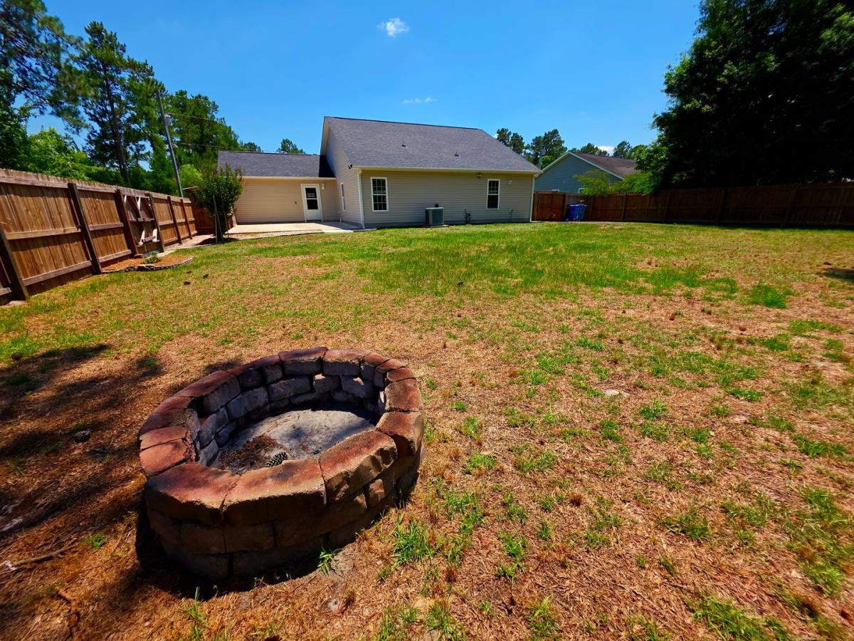 House for rent at 200 Sweet Gum Lane, Richlands, NC 28574