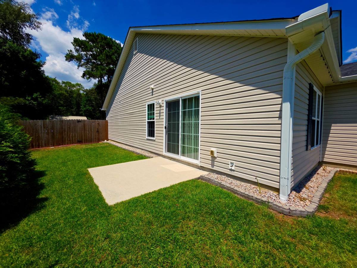 House for rent at 200 Sweet Gum Lane, Richlands, NC 28574