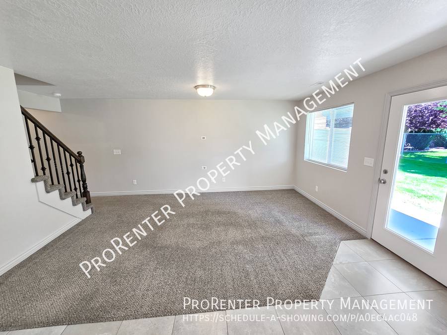 Townhouse for rent at 1811 W 675 N, Clearfield, UT 84015