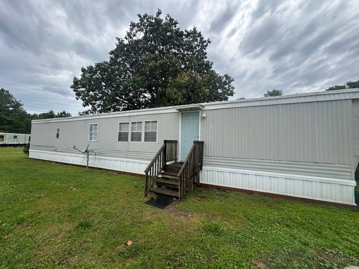 House for rent at 2430 Catherine Lake Rd #3, Richlands, NC 28574