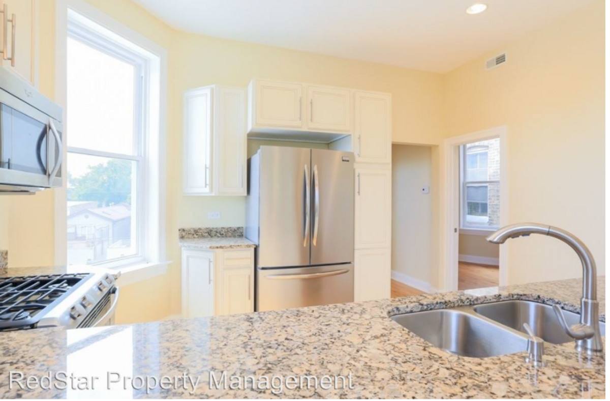 Apartment for rent at 1528 N Campbell Ave, Chicago, IL 60622