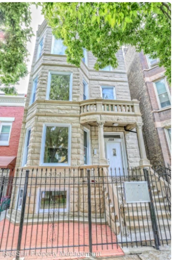 Apartment for rent at 1528 N Campbell Ave, Chicago, IL 60622