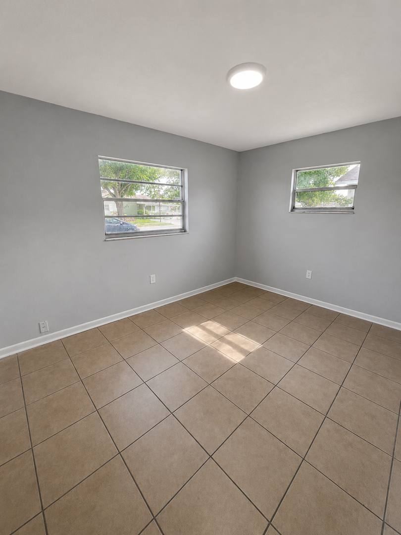 House for rent at 511 65th Ave Dr W, Bradenton, FL 34207