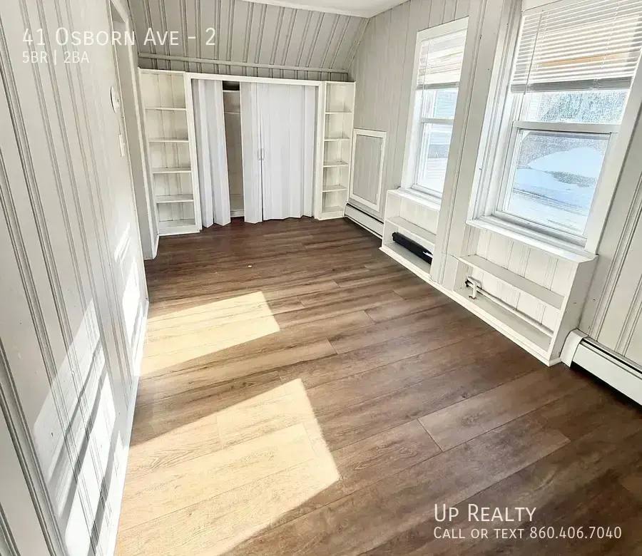 Apartment for rent at 41 Osborn Ave #2, New Haven, CT 06511