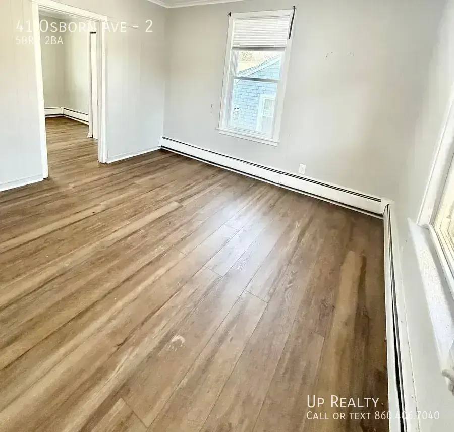Apartment for rent at 41 Osborn Ave #2, New Haven, CT 06511