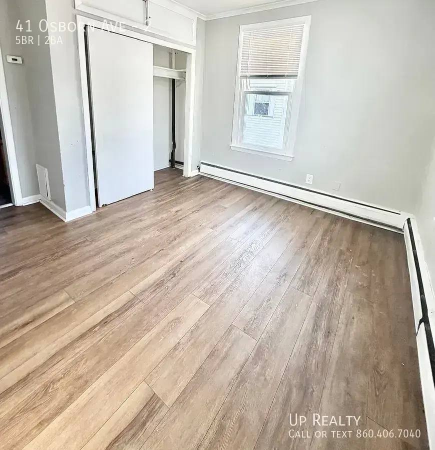 Apartment for rent at 41 Osborn Ave #2, New Haven, CT 06511