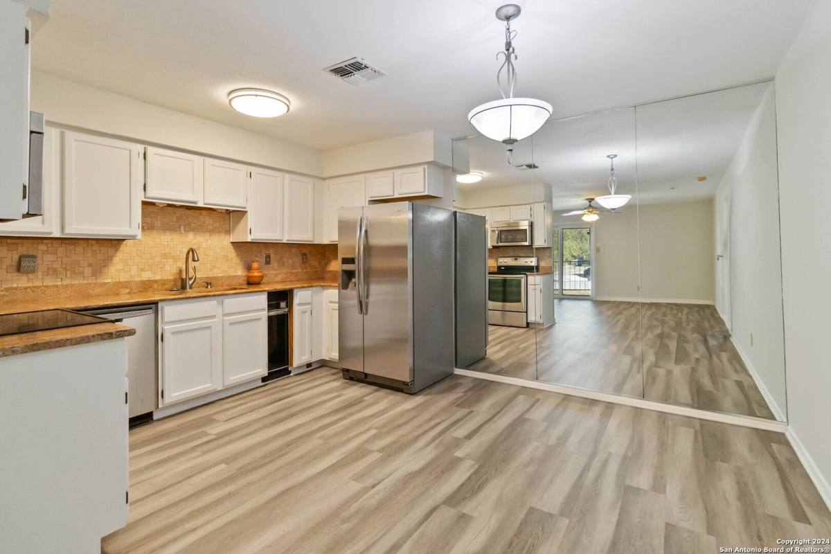 Condo for rent at 4119 Medical Dr, San Antonio, TX 78229