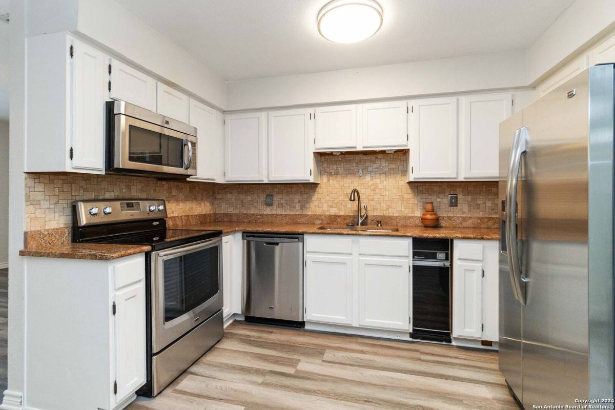 Condo for rent at 4119 Medical Dr, San Antonio, TX 78229