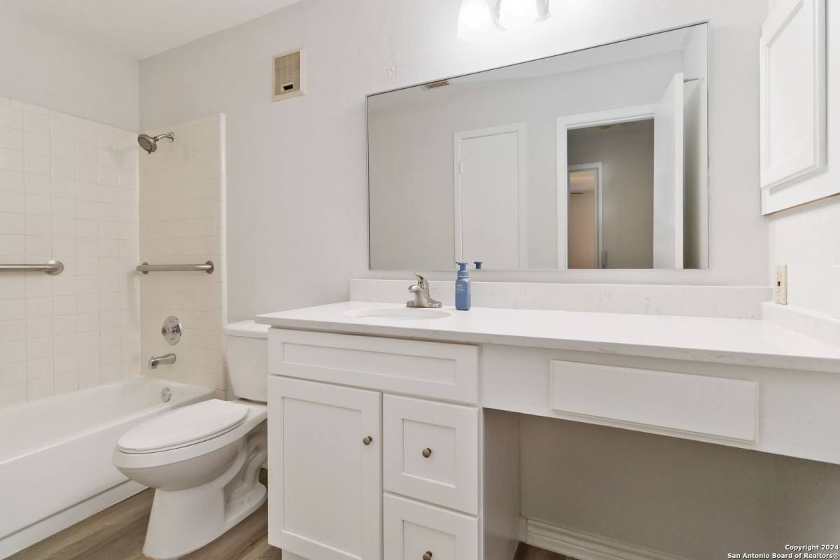 Condo for rent at 4119 Medical Dr, San Antonio, TX 78229