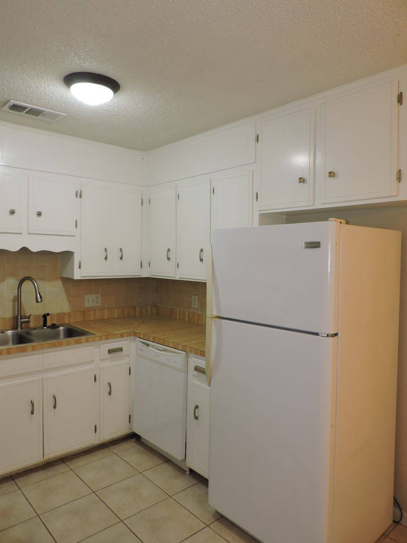 House for rent at 7834 Charter Oaks Dr, Pensacola, FL 32514