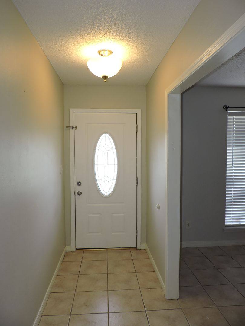 House for rent at 7834 Charter Oaks Dr, Pensacola, FL 32514