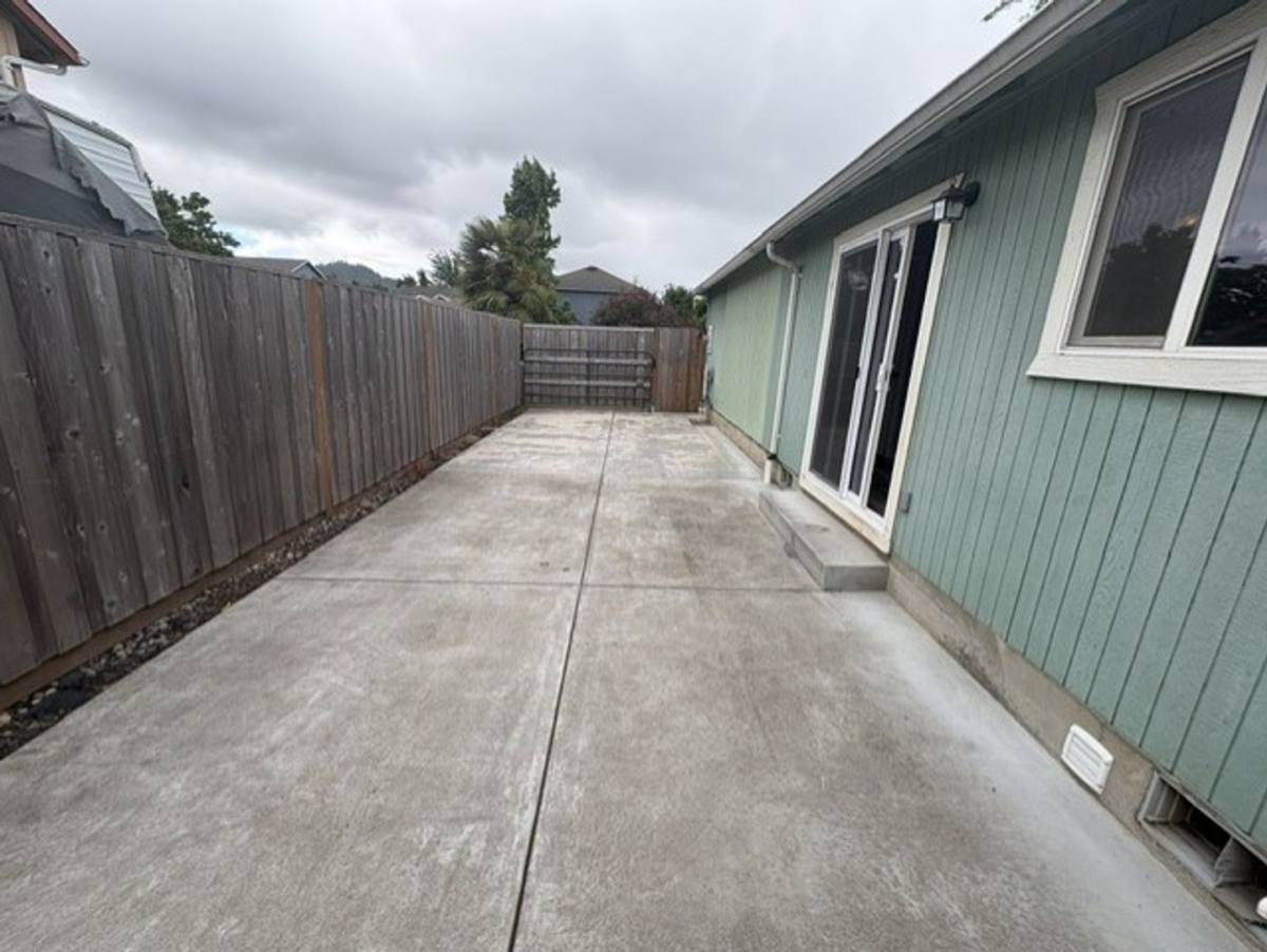 House for rent at 3260 Osage St, Springfield, OR 97477