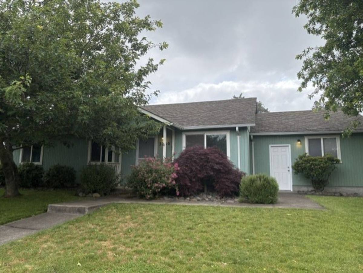 House for rent at 3260 Osage St, Springfield, OR 97477