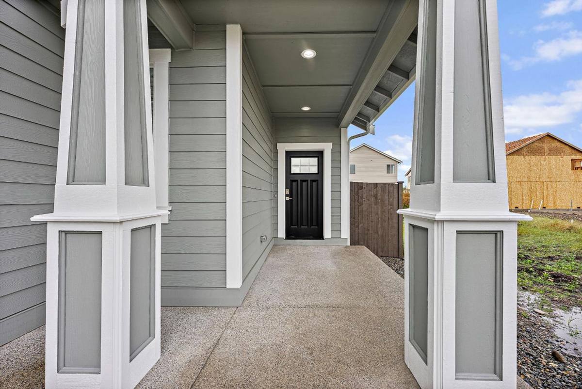 House for rent at 15851 Woodland Court SE, Yelm, WA 98597
