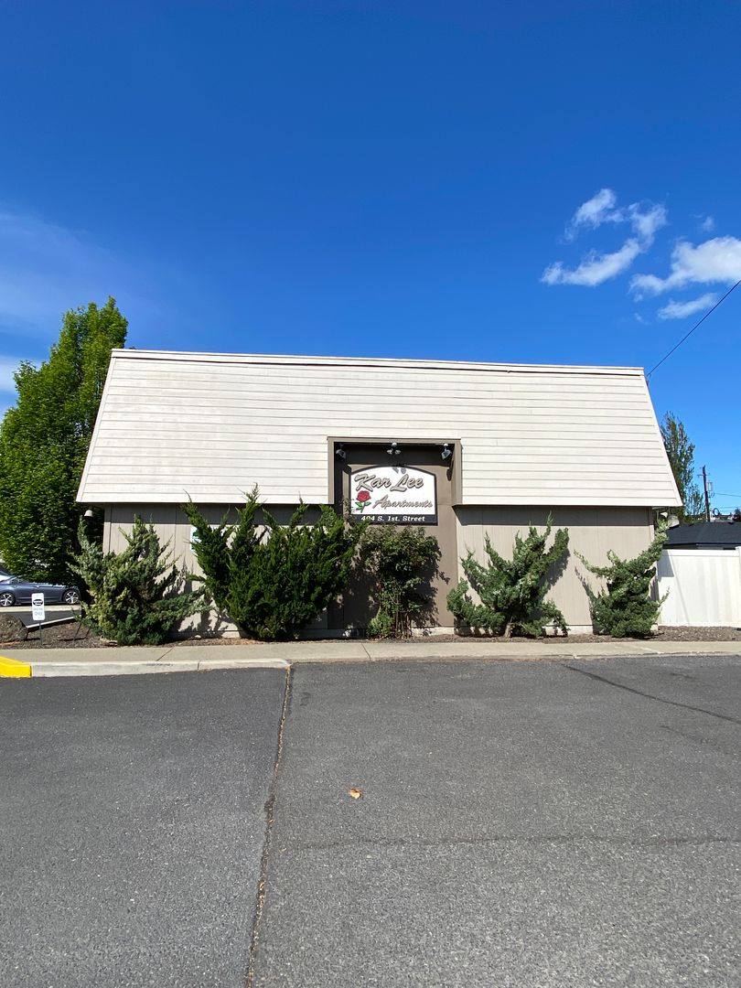 Apartment for rent at 404 S 1st St, Selah, WA 98942