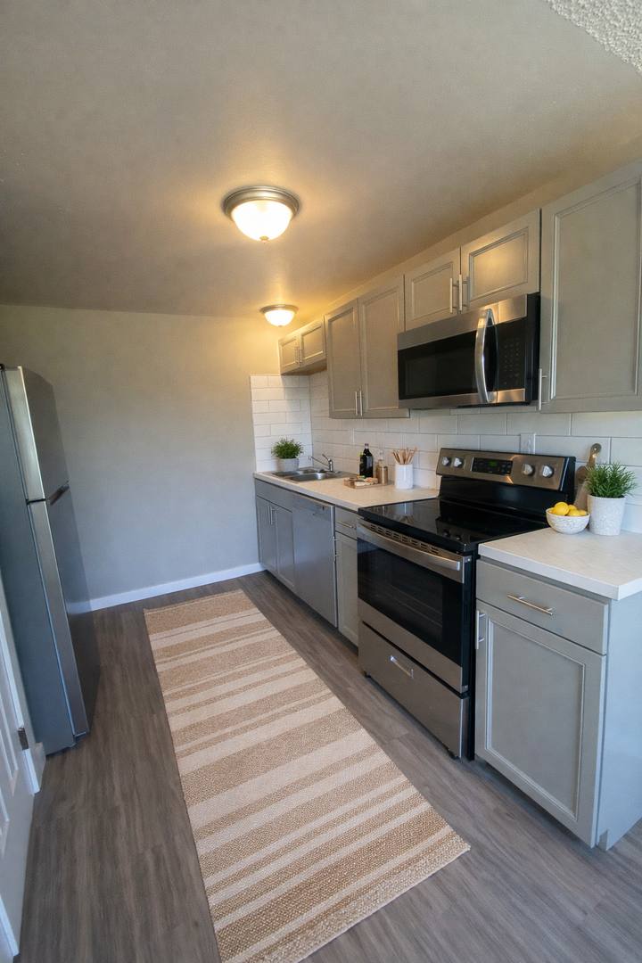 Townhouse for rent at 910 S 42nd Ave, Yakima, WA 98908