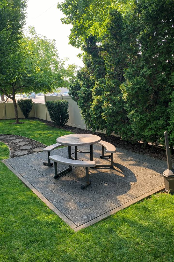 Apartment for rent at 1020 S 41st Ave, Yakima, WA 98908